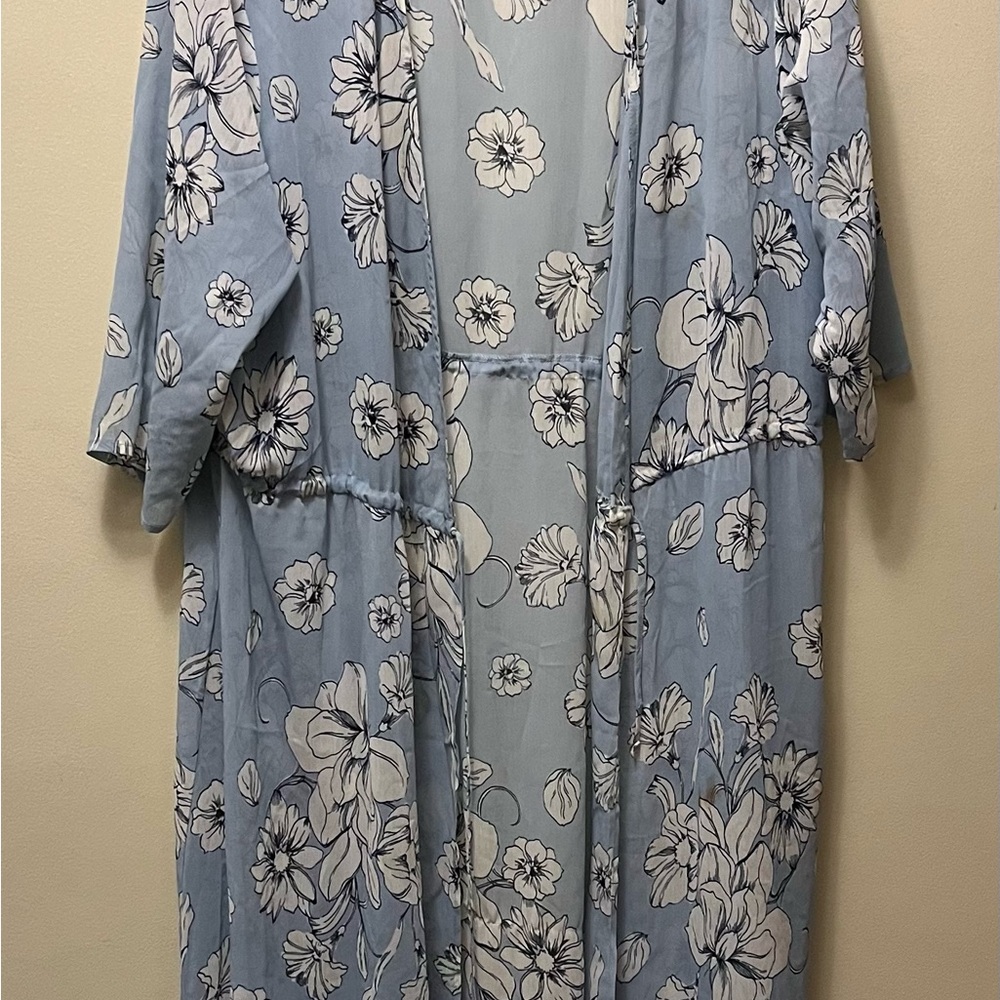 Love, Fire Light Blue Floral Kimono